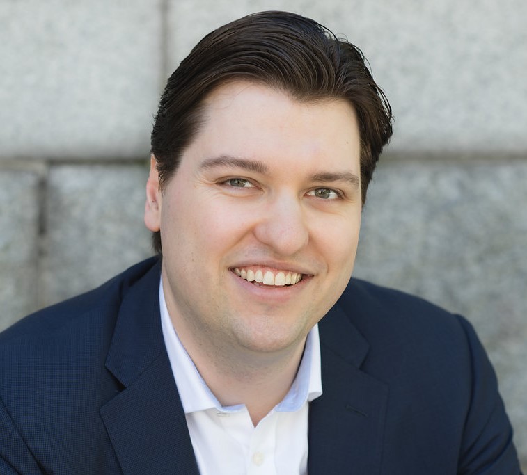 Laing Henshall Color